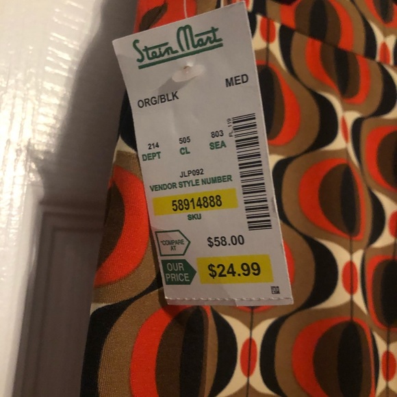 Very stretchy and comfortable pants. NWT size M - Picture 5 of 6